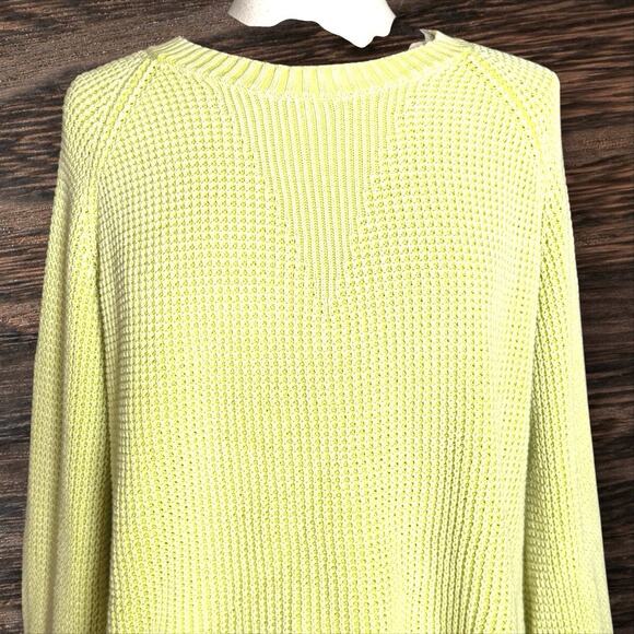 Central Park West Chartreuse Sweater Sz M Oversized Short Boxy Fit 100% Cotton - Picture 2 of 9